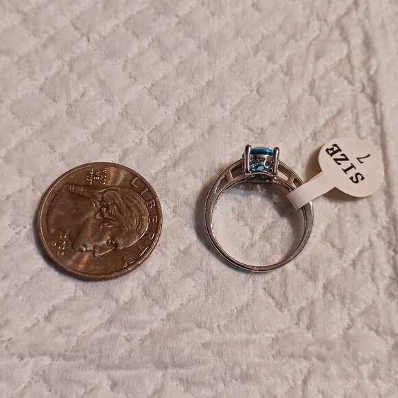 Blue Topaz Silver Solitaire Fashion Ring Size 7 NWOT - Picture 9 of 11